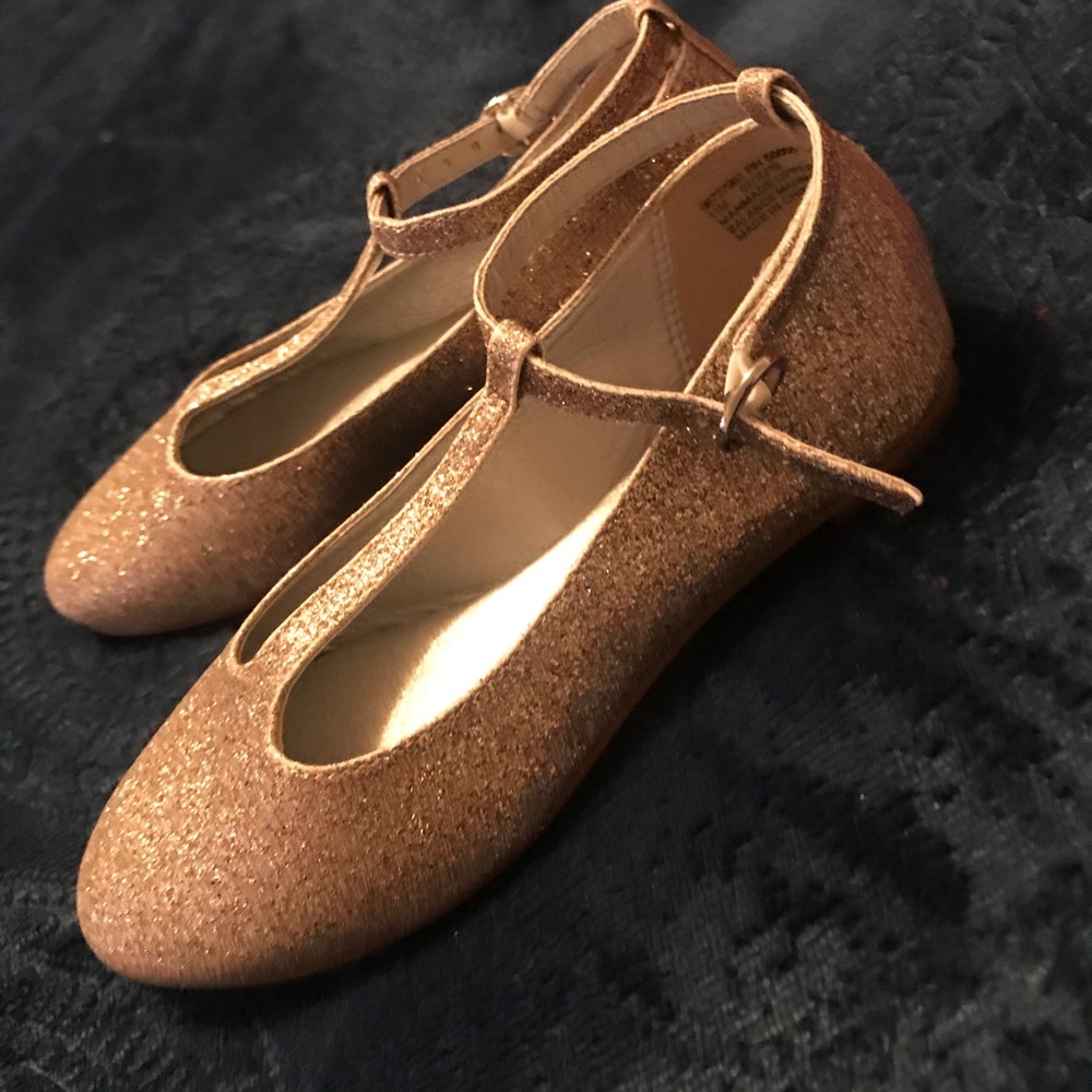 Gold shoes
